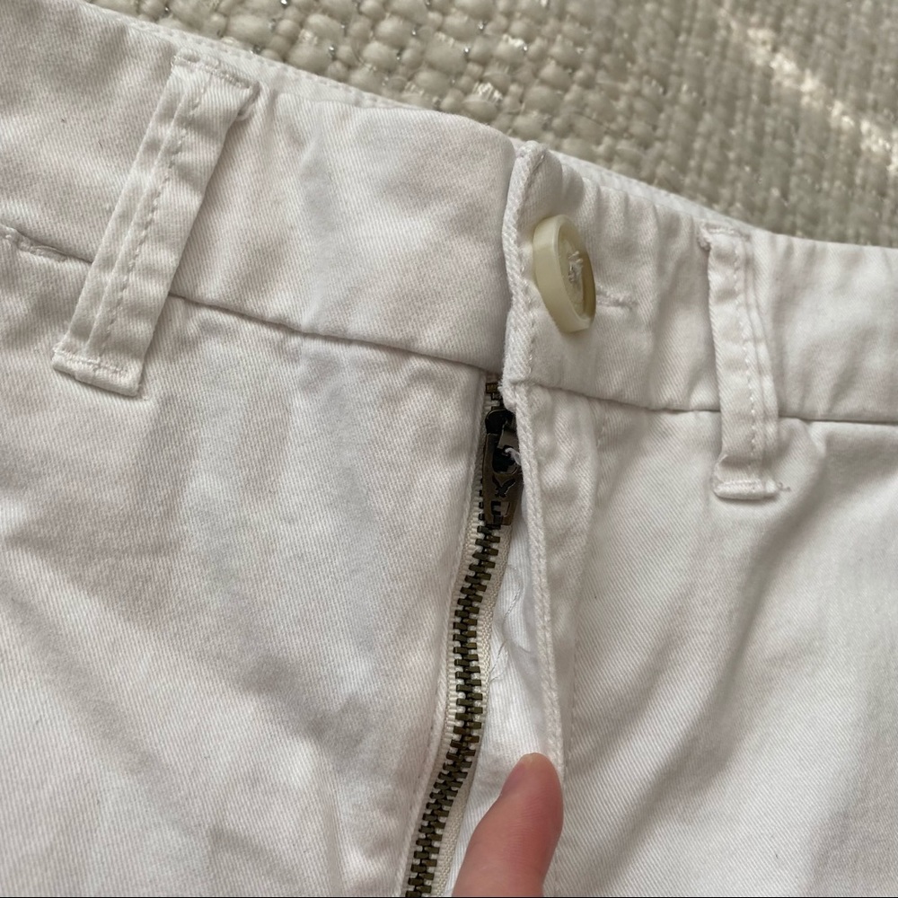 American Eagle White Hi- Rise Shortie Stretch Shorts Size 4 - Picture 2 of 6